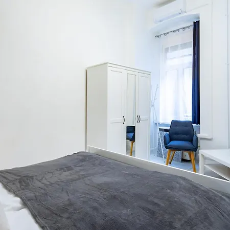 Central - Stylish - Spacious *